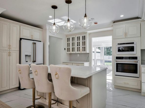 60 Long Drive, Hempstead NY 11550