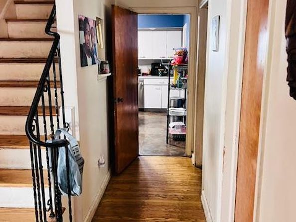 114 Camdike St, Valley Stream NY 11580