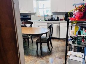 114 Camdike St, Valley Stream NY 11580