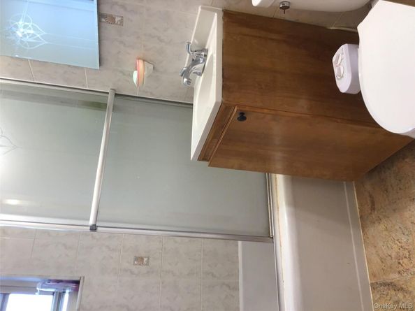 58-28 251 Street 2, Little Neck NY 11362