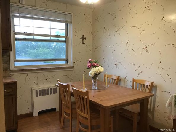 58-28 251 Street 2, Little Neck NY 11362