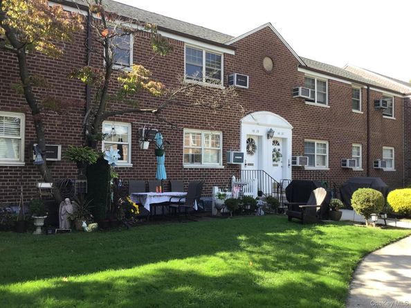 58-28 251 Street 2, Little Neck NY 11362