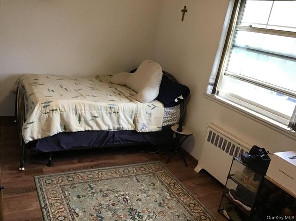 58-28 251 Street 2, Little Neck NY 11362