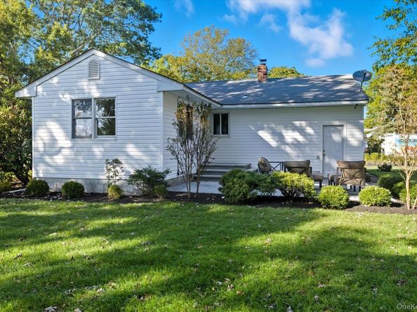 7 Harvard Drive, Hampton Bays NY 11946
