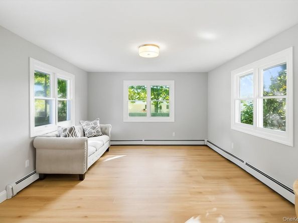 7 Harvard Drive, Hampton Bays NY 11946