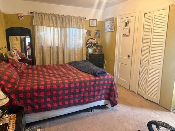 32 Dawes Avenue, Roosevelt NY 11575