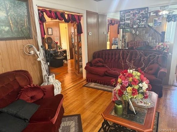 32 Dawes Avenue, Roosevelt NY 11575