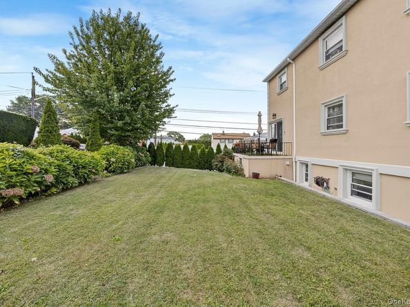 20 Ashford Place, Yonkers NY 10701