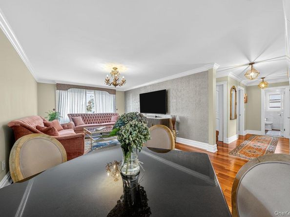20 Ashford Place, Yonkers NY 10701