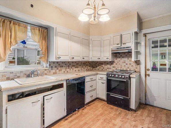 84-25 115th Street, Kew Gardens NY 11418