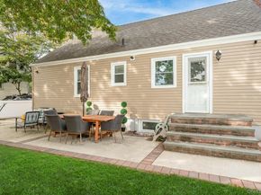 16 Downs Road, Hempstead NY 11550