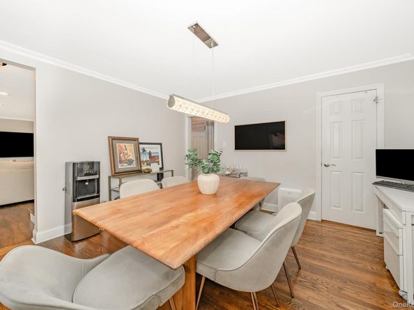 16 Downs Road, Hempstead NY 11550