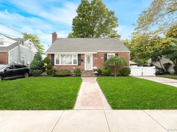 16 Downs Road