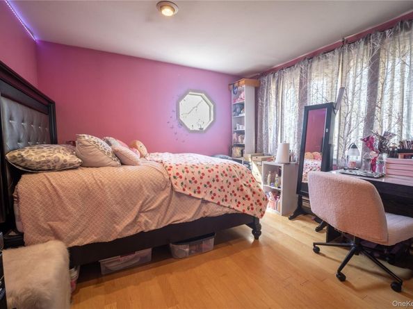 3252 Waterbury Avenue, Bronx NY 10465
