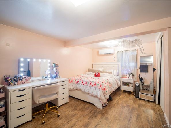 3252 Waterbury Avenue, Bronx NY 10465
