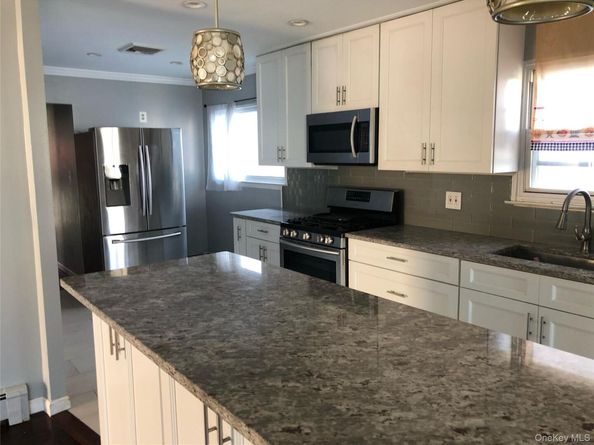 32-23 Plunkett Avenue, Far Rockaway NY 11691