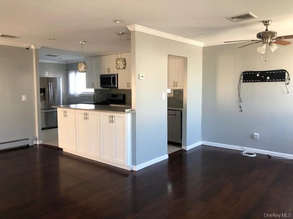32-23 Plunkett Avenue, Far Rockaway NY 11691