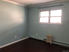 32-23 Plunkett Avenue, Far Rockaway NY 11691