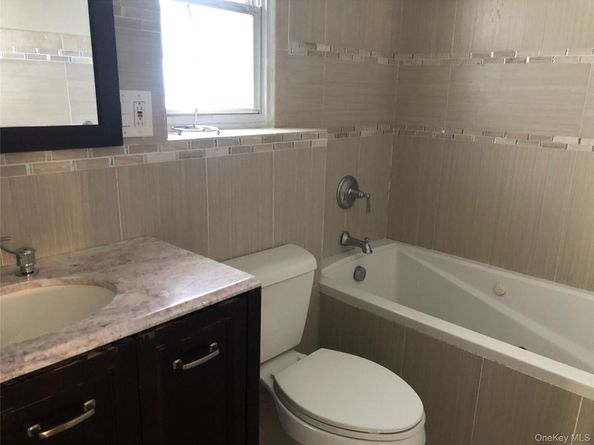 32-23 Plunkett Avenue, Far Rockaway NY 11691