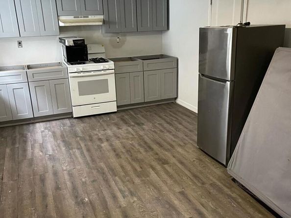 32-23 Plunkett Avenue, Far Rockaway NY 11691