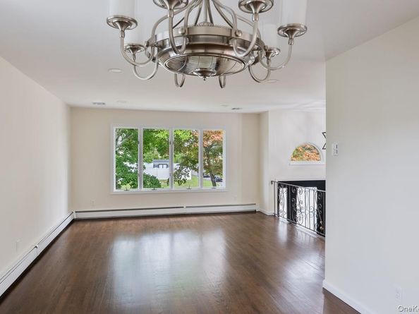 22 Brian Drive, East Islip NY 11730