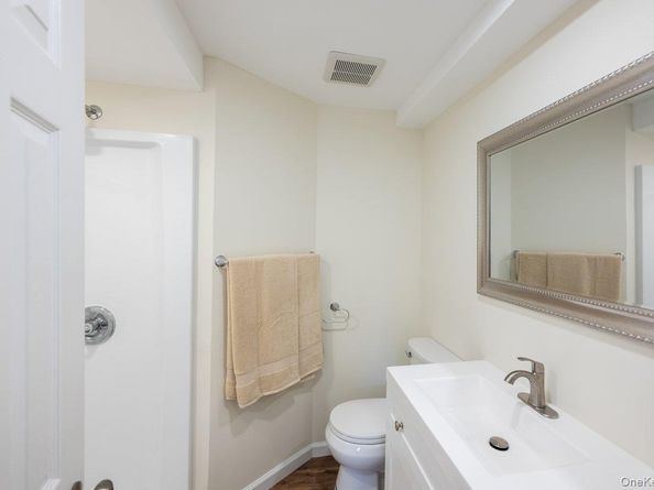 22 Brian Drive, East Islip NY 11730