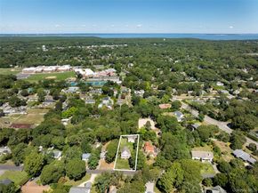 20 Hampton Road, Hampton Bays NY 11946