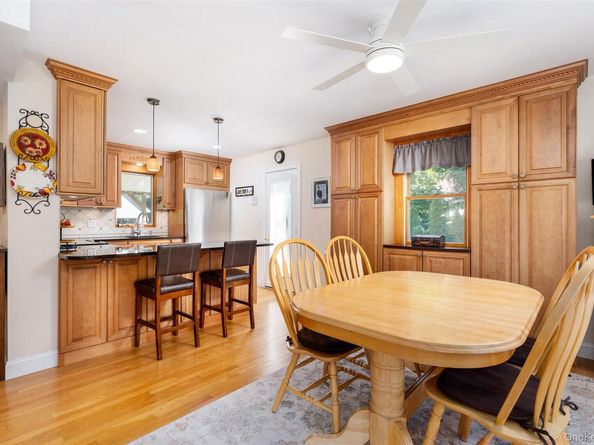 20 Hampton Road, Hampton Bays NY 11946