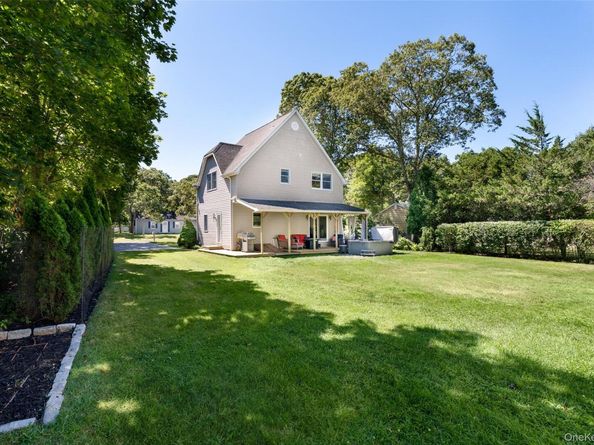 20 Hampton Road, Hampton Bays NY 11946