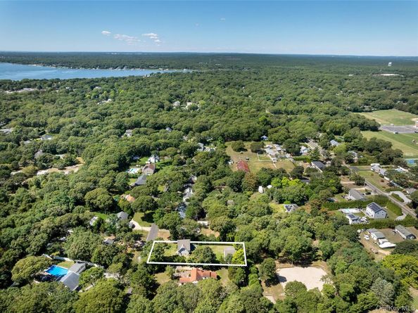 20 Hampton Road, Hampton Bays NY 11946