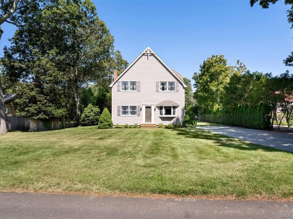 20 Hampton Road, Hampton Bays NY 11946