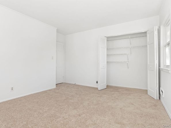 270 Pembrook Drive, Yonkers NY 10710