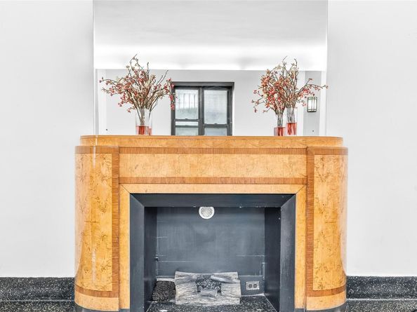 190 E Mosholu Parkway S 4C, Bronx NY 10458