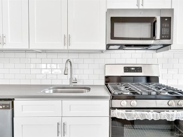 190 E Mosholu Parkway S 4C, Bronx NY 10458