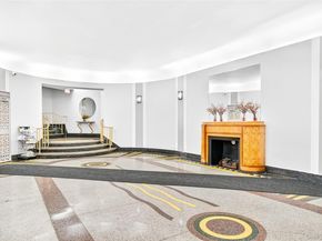 190 E Mosholu Parkway S 4C, Bronx NY 10458