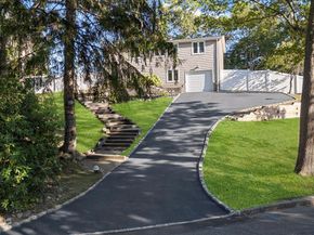 30 Bunny Lane, East Setauket NY 11733