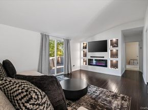 30 Bunny Lane, East Setauket NY 11733