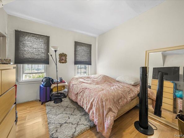 10021 87th Avenue, Richmond Hill NY 11418