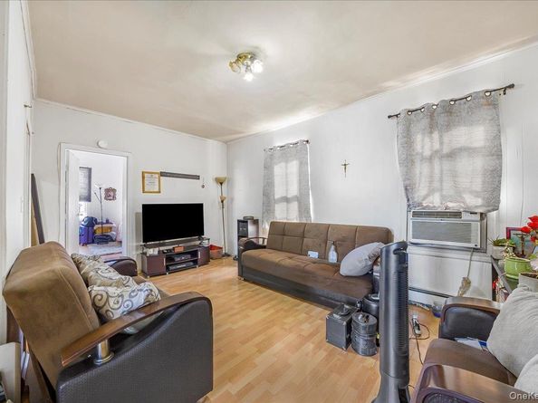 10021 87th Avenue, Richmond Hill NY 11418