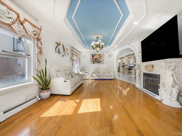 10021 87th Avenue, Richmond Hill NY 11418