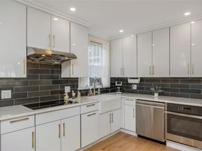 2 Hamilton Street, Farmingdale NY 11735