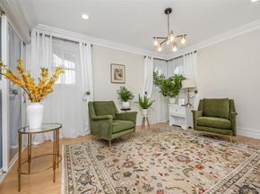 2 Hamilton Street, Farmingdale NY 11735