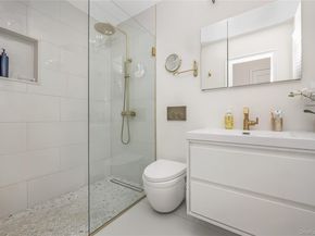 2 Hamilton Street, Farmingdale NY 11735