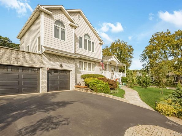 2 Hamilton Street, Farmingdale NY 11735
