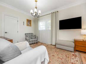 2 Hamilton Street, Farmingdale NY 11735