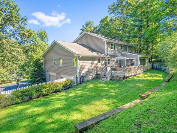 35 Whitlaw Lane, Chappaqua NY 10514