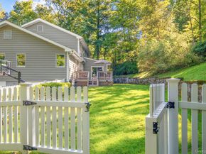 35 Whitlaw Lane, Chappaqua NY 10514