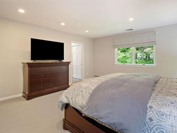 35 Whitlaw Lane, Chappaqua NY 10514