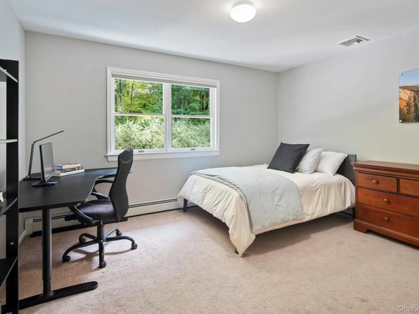 35 Whitlaw Lane, Chappaqua NY 10514