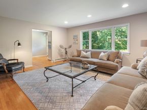 35 Whitlaw Lane, Chappaqua NY 10514